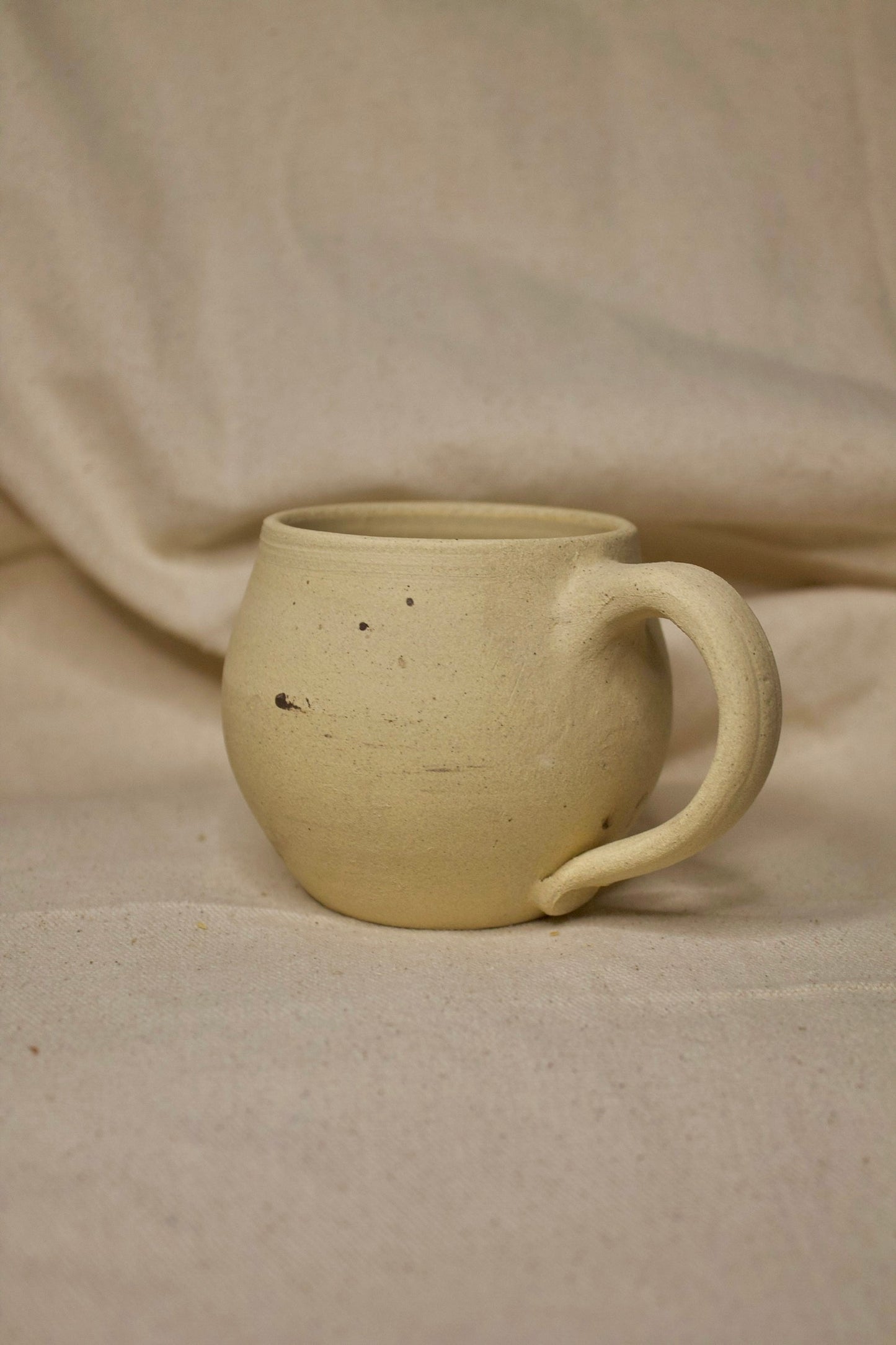 02. bare it together mug set