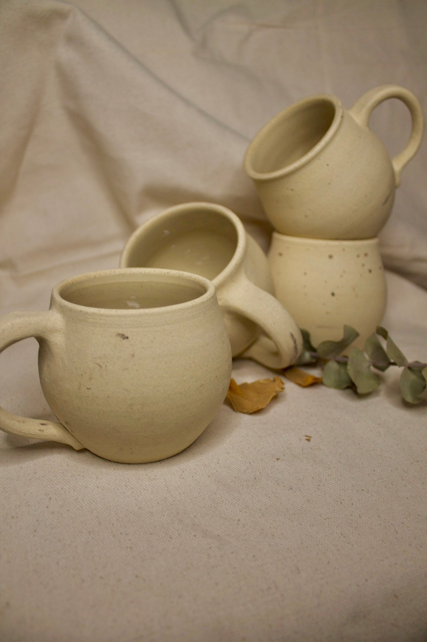 02. bare it together mug set