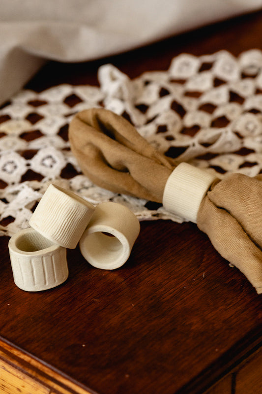 32 . napkin rings set [6]